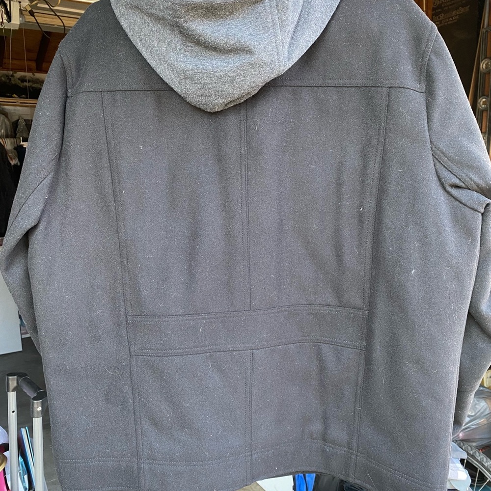 Levi’s Jacket - Picture 2 of 3